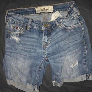 Hollister size 00 Boyshort dark wash
